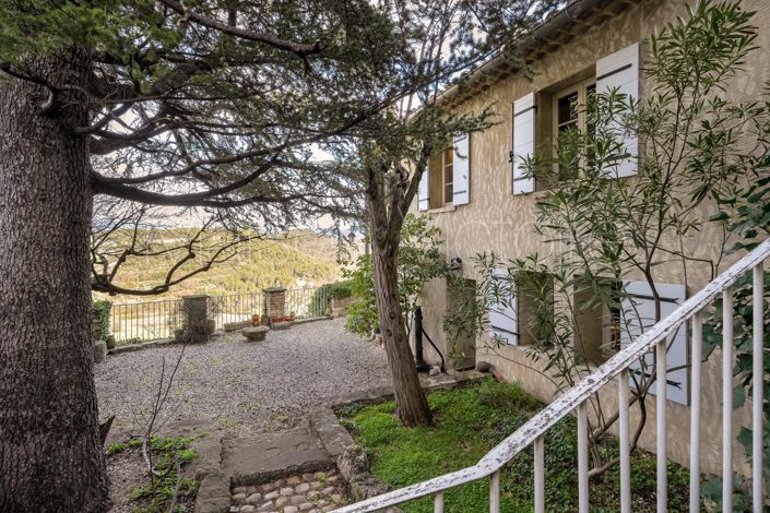 Image No.1-4 Bed House for sale