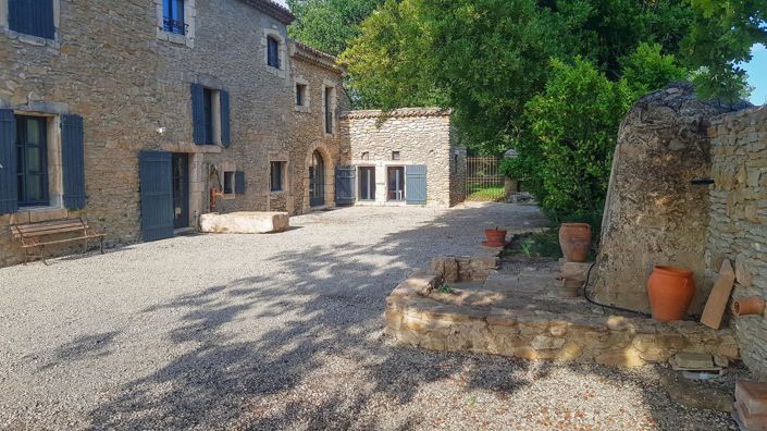 Image No.1-5 Bed House for sale