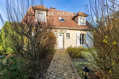 1 - Chantilly, House