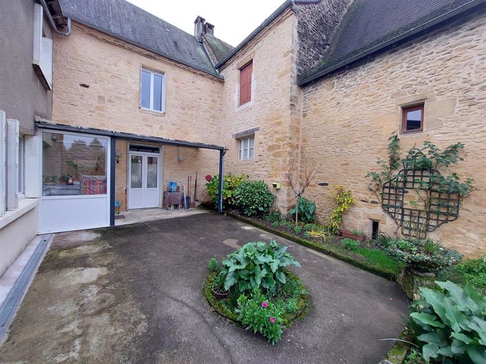Image No.1-4 Bed House for sale