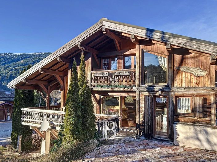Image No.1-4 Bed House for sale