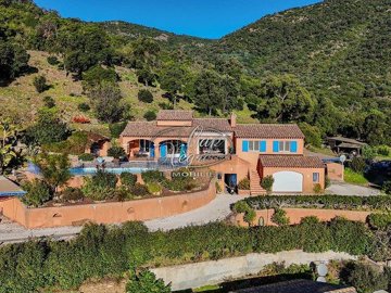 1 - Le Lavandou, House