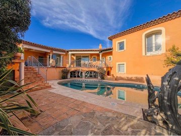 1 - Le Lavandou, House