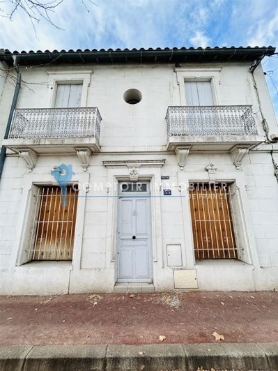 Image No.1-4 Bed House for sale