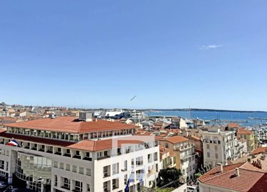 1 - Cannes, Apartment