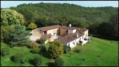 1 - Fumel, House