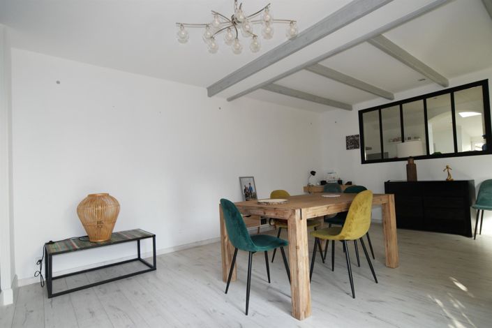 Image No.1-5 Bed House for sale