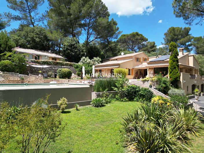 Image No.1-7 Bed House for sale