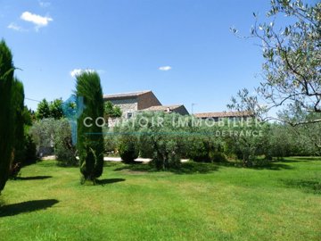 1 - Boulbon, House