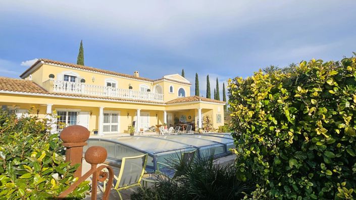 Image No.1-4 Bed House for sale