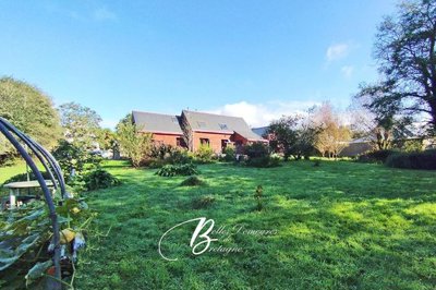 1 - Pluvigner, House