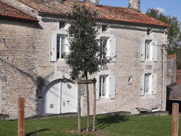 1 - Coulonges, Maison