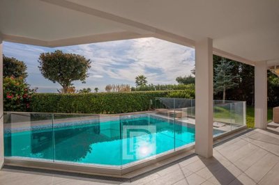 1 - Cannes, Apartment