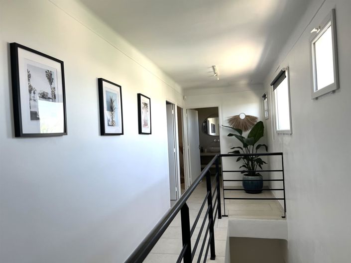 Image No.14-7 Bed House for sale