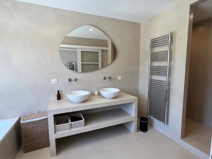 Image No.16-7 Bed House for sale