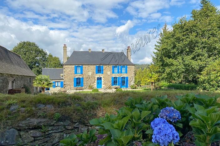 Image No.1-4 Bed Property for sale