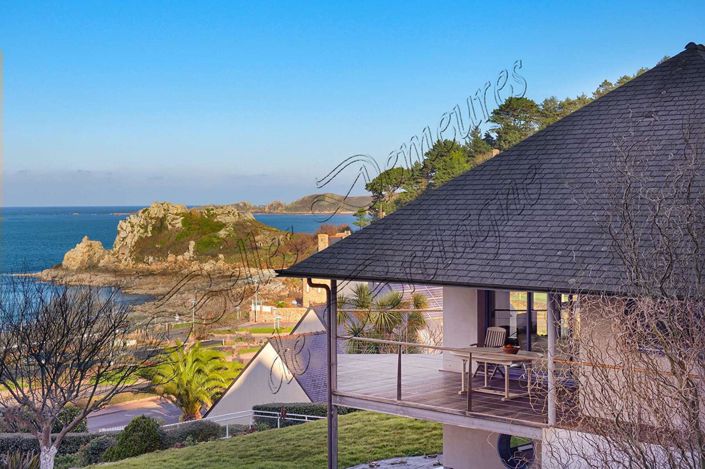 Image No.1-5 Bed House for sale