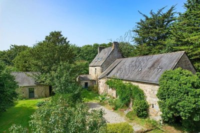 1 - Saint-Nicolas-du-Pelem, Propriété