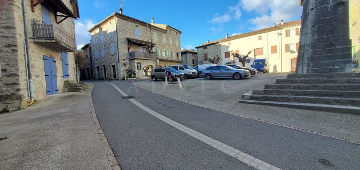 Image No.1-3 Bed Property for sale