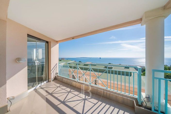 Image No.1-Appartement de 1 chambre à vendre à Cannes