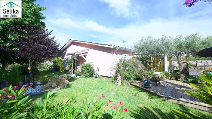 Image No.1-3 Bed House for sale