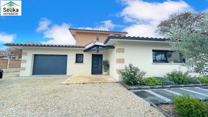 Image No.1-4 Bed House for sale