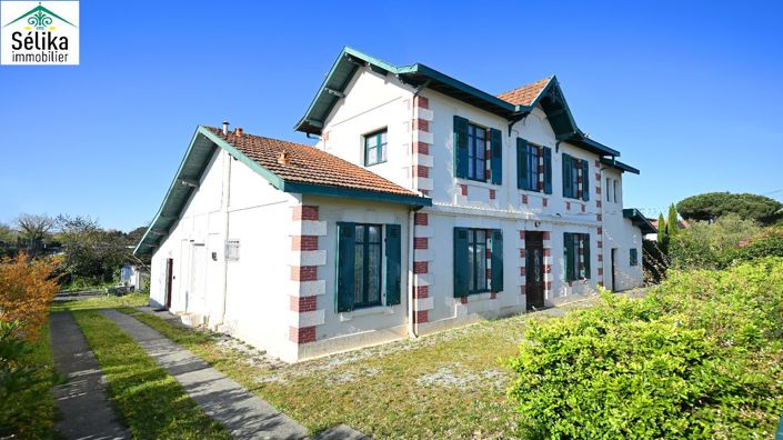 Image No.1-6 Bed House for sale