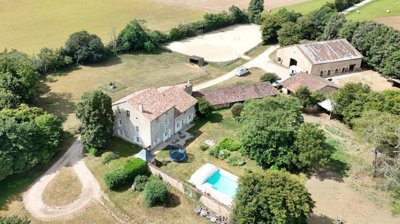 1 - Poitiers, House