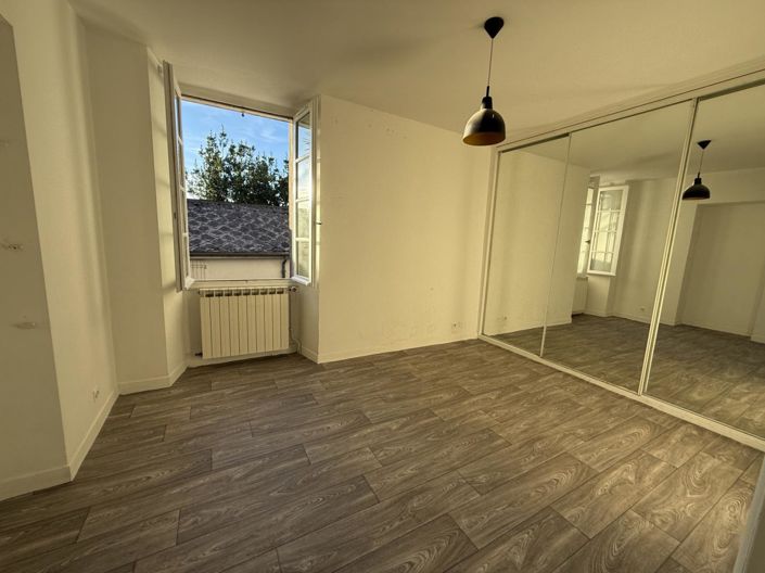 Image No.1-Appartement de 1 chambre à vendre à Oloron-Sainte-Marie