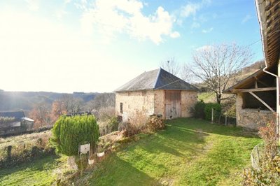 1 - Arleuf, House