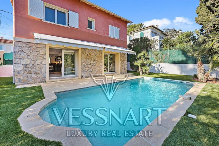 Image No.1-4 Bed House for sale