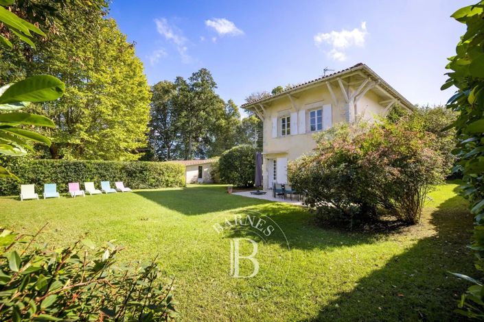 Image No.1-3 Bed House for sale