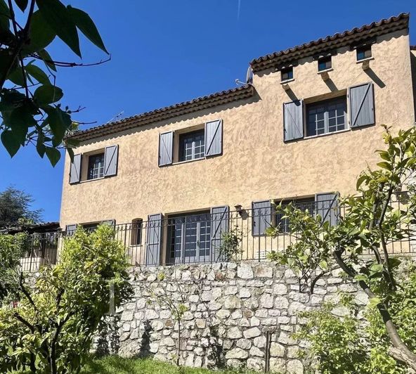 Image No.1-4 Bed House for sale