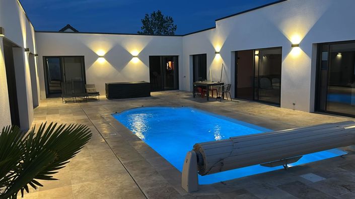 Image No.1-4 Bed House for sale