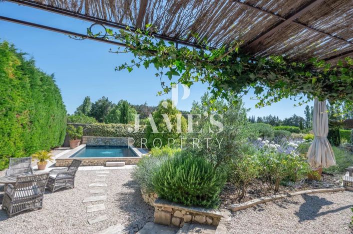 Image No.1-4 Bed House for sale