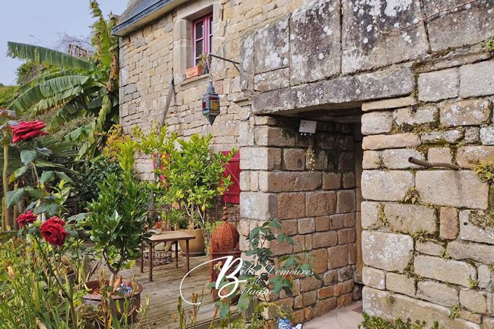 Image No.1-6 Bed House for sale