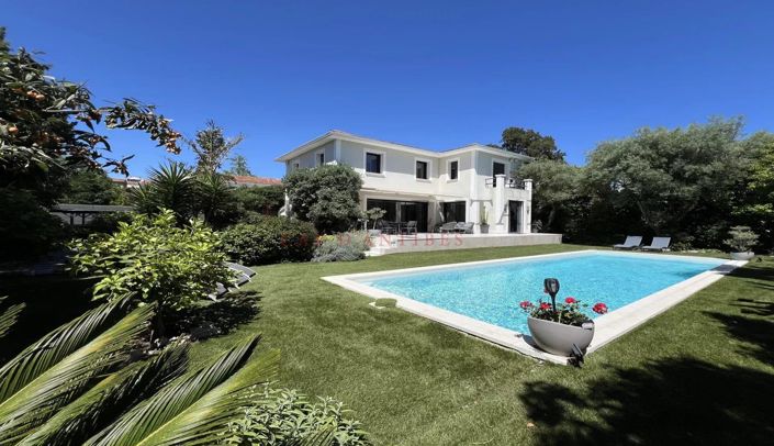 Image No.1-5 Bed House for sale
