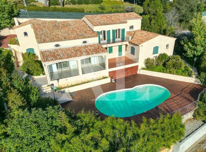 Image No.1-4 Bed House for sale