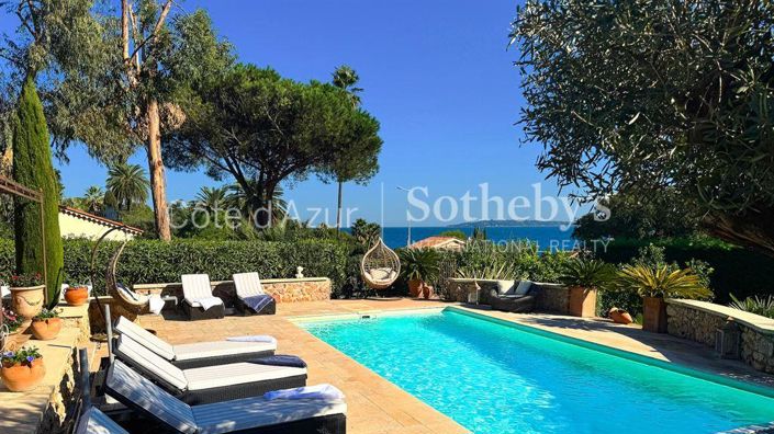 Image No.1-5 Bed House for sale