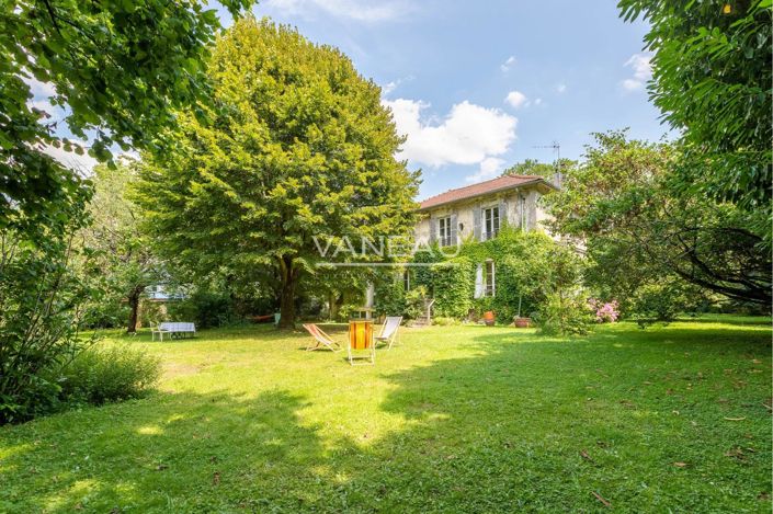 Image No.1-5 Bed House for sale