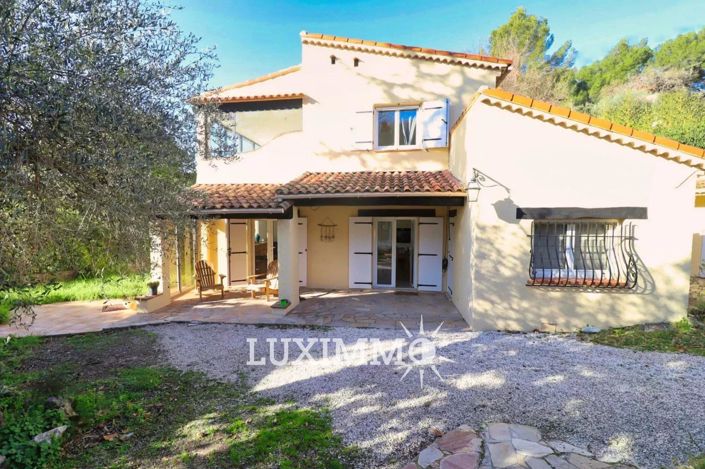 Image No.1-5 Bed House for sale
