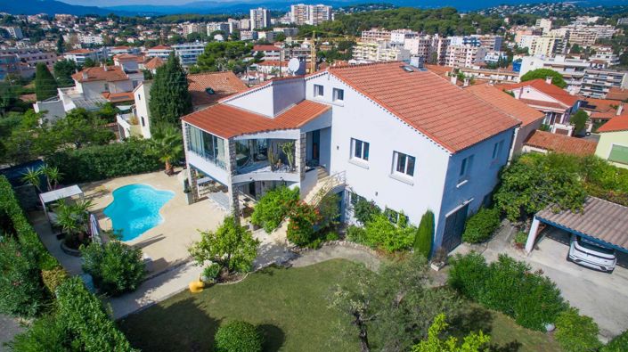 Image No.1-4 Bed House for sale
