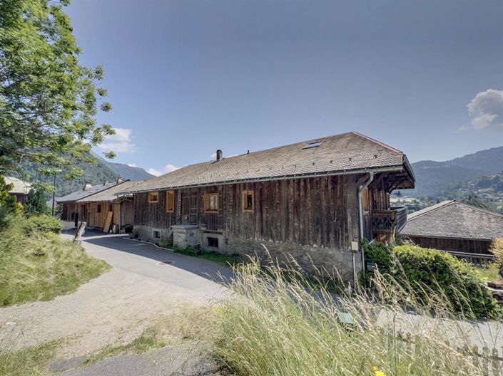 Image No.1-7 Bed House for sale