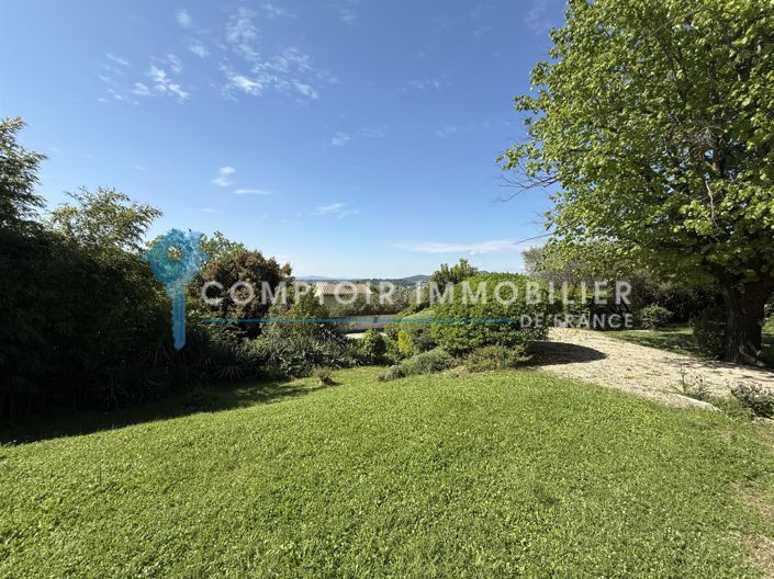 Image No.1-4 Bed House for sale