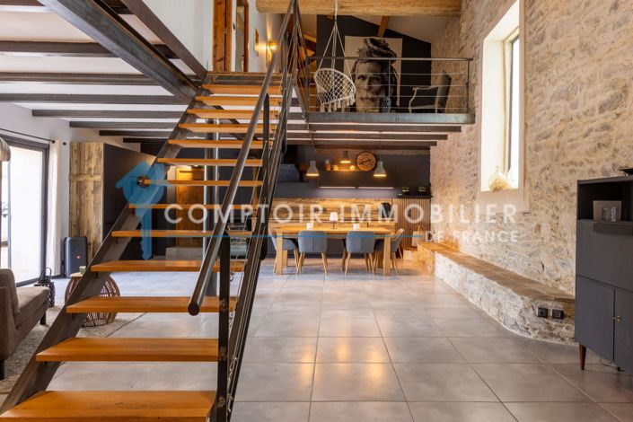 Image No.1-5 Bed House for sale
