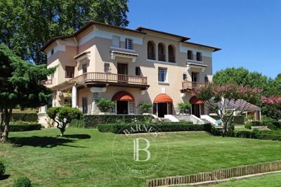 1 - Bayonne, House