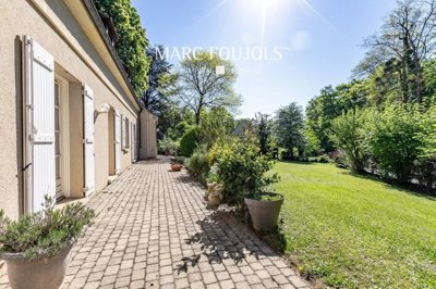 1 - Senlis, House