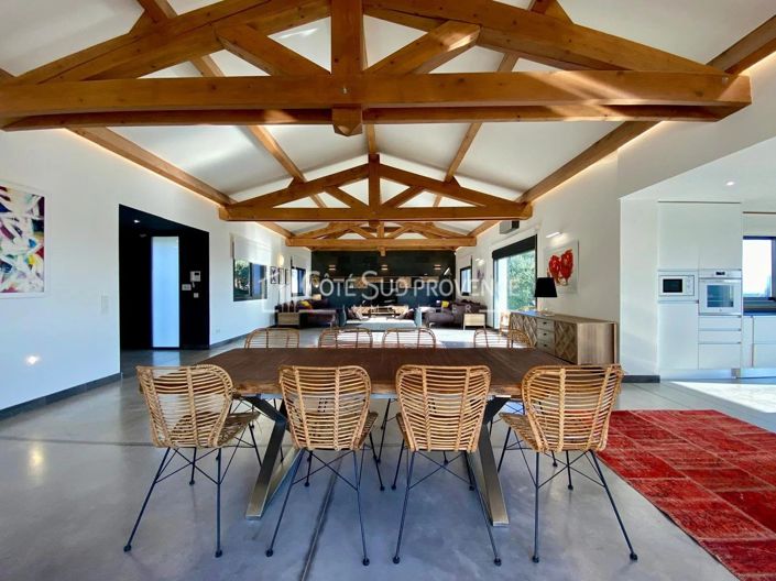 Image No.1-4 Bed House for sale