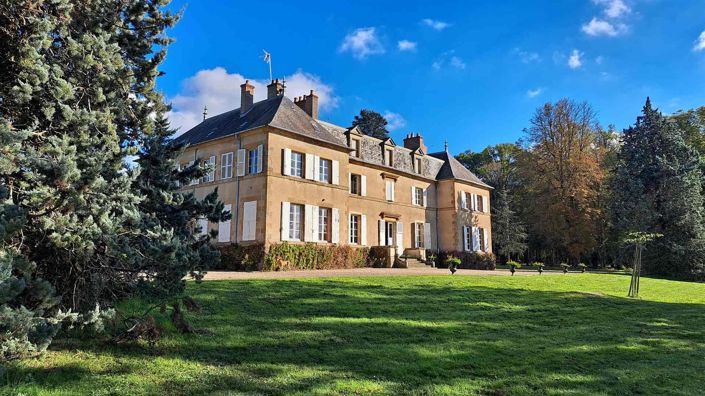Image No.1-Propriété de 11 chambres à vendre à Moulins