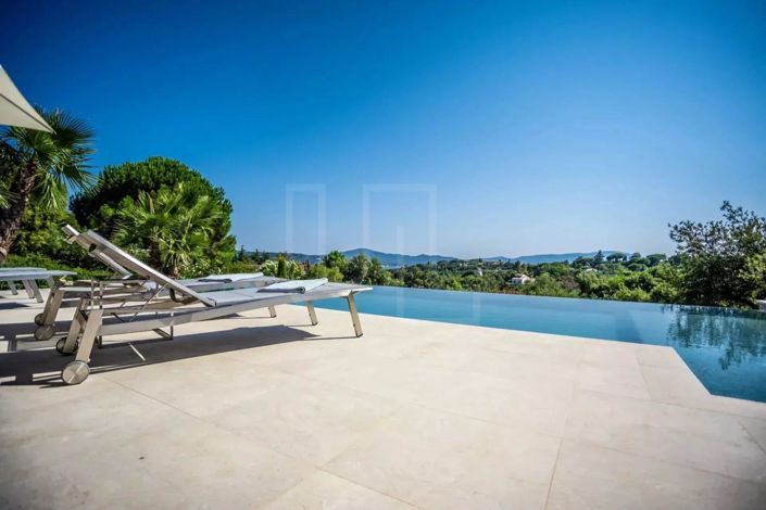 Image No.1-5 Bed House for sale